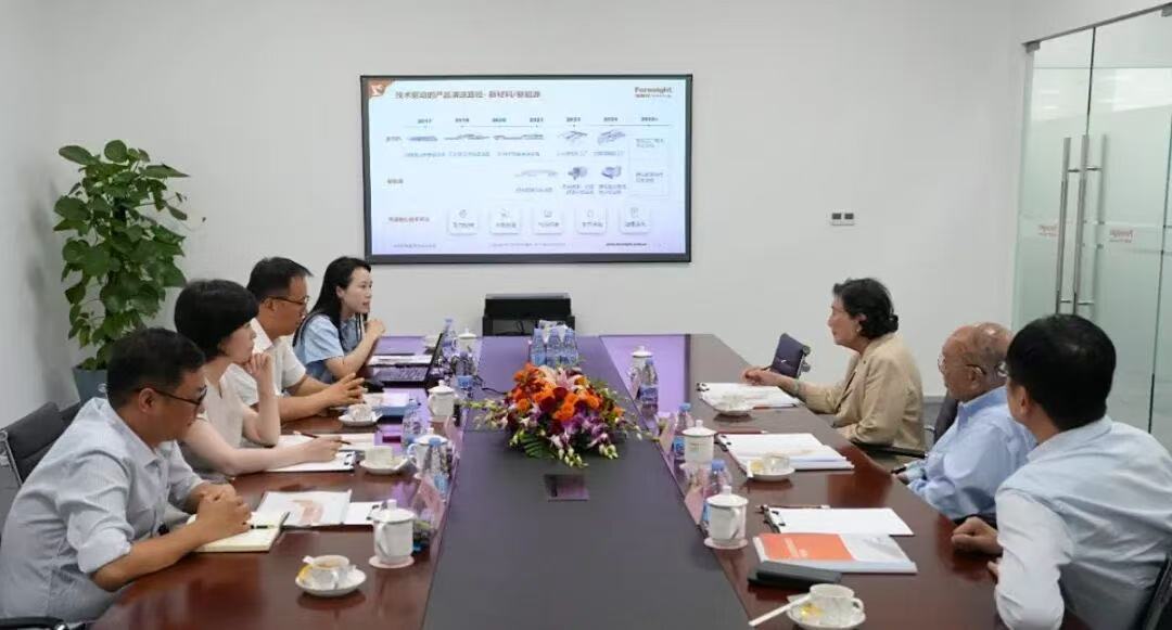 dr-norman-li-visits-foresight-to-explore-the-future-of-intelligent-membrane-rolling-machine-technologies_01.jpg